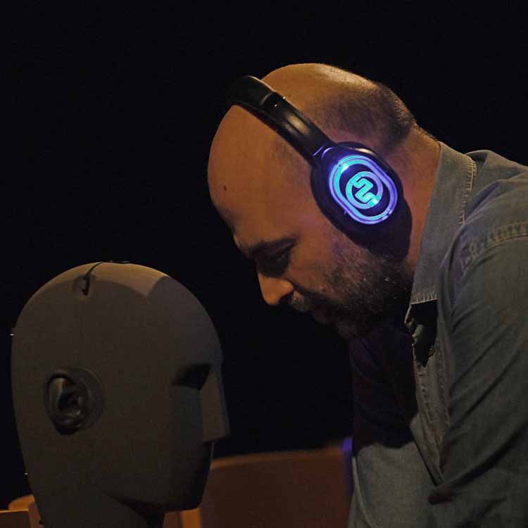 saviano-podcast-silentsystem Ηχογράφηση του podcast του Roberto Saviano με binaural κεφαλή και ακουστικά Silentsystem