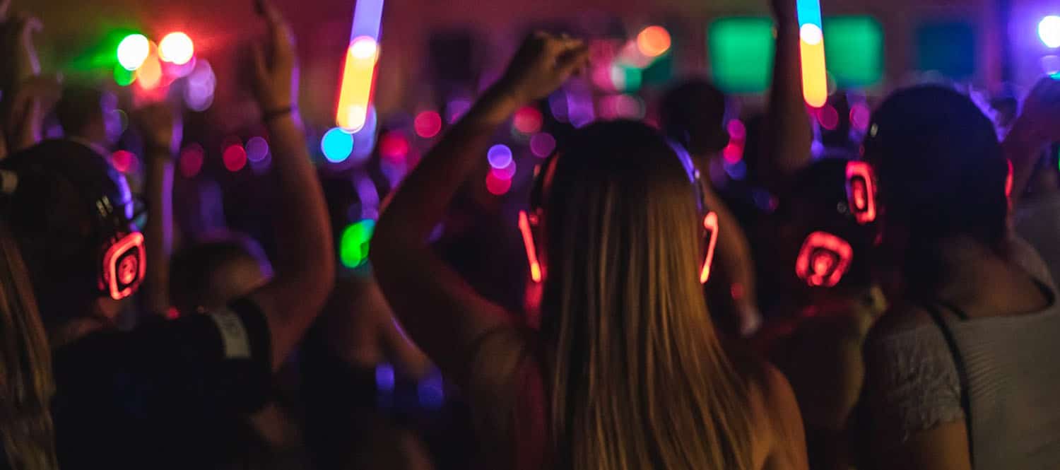 Cos’è la silent disco Τι είναι το Silent Disco;