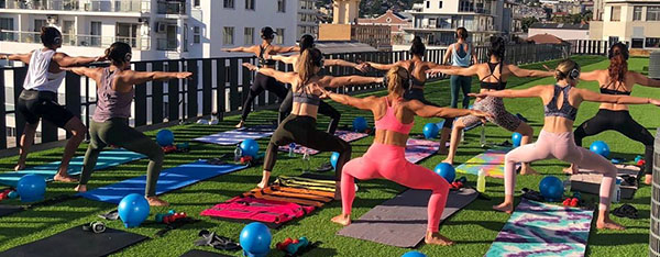 Silent fitness με ακουστικά