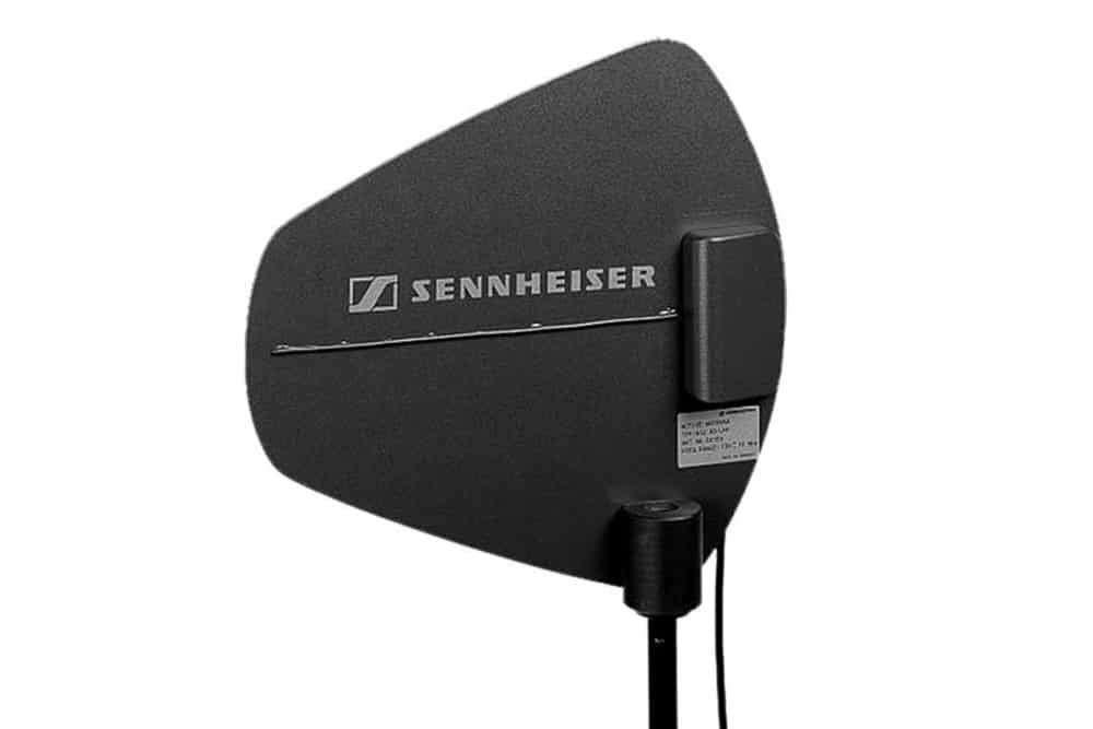 Κεραία Sennheiser A2003 τοποθετημένη σε βάση