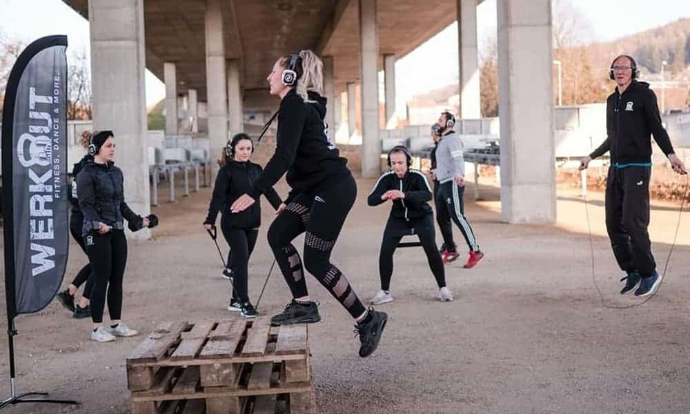Street workout Street workout Silent Fitness με ασύρματα ακουστικά Silentsystem