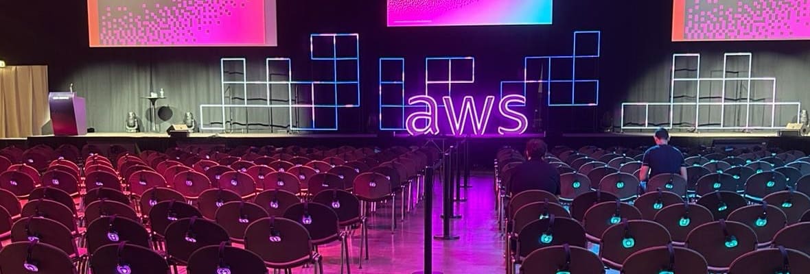 AWS Summit AWS Summit Milano - RF ηχητικό σύστημα και ασύρματα ακουστικά Silentsystem στη Fiera Milano Rho